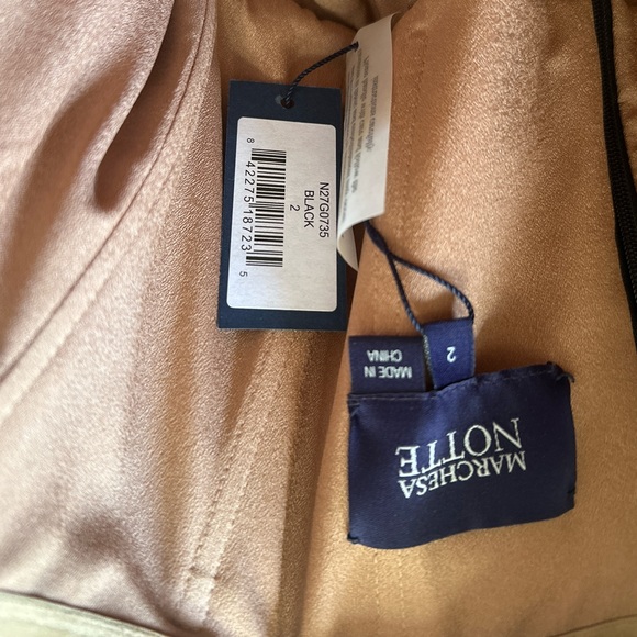 Marchesa Notte 3d floral embelished gown - Picture 5 of 7